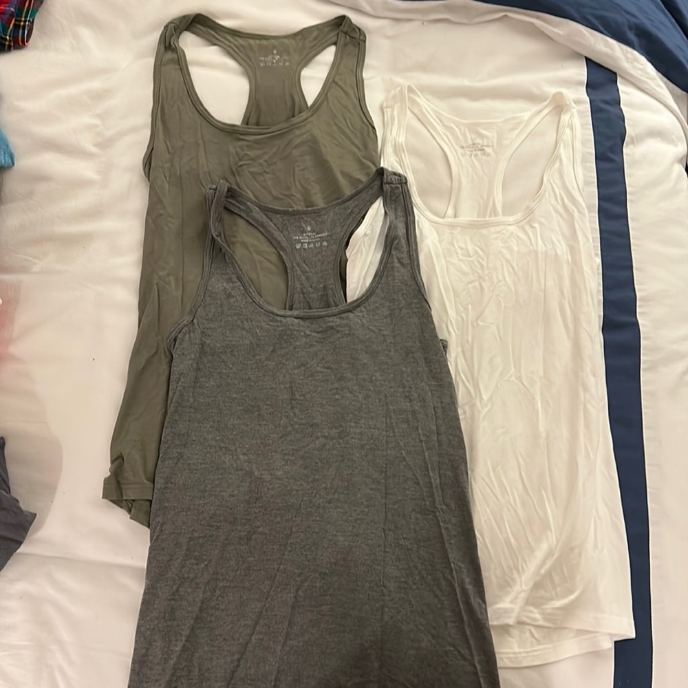 ***3 Womens semi-fitted tank tops